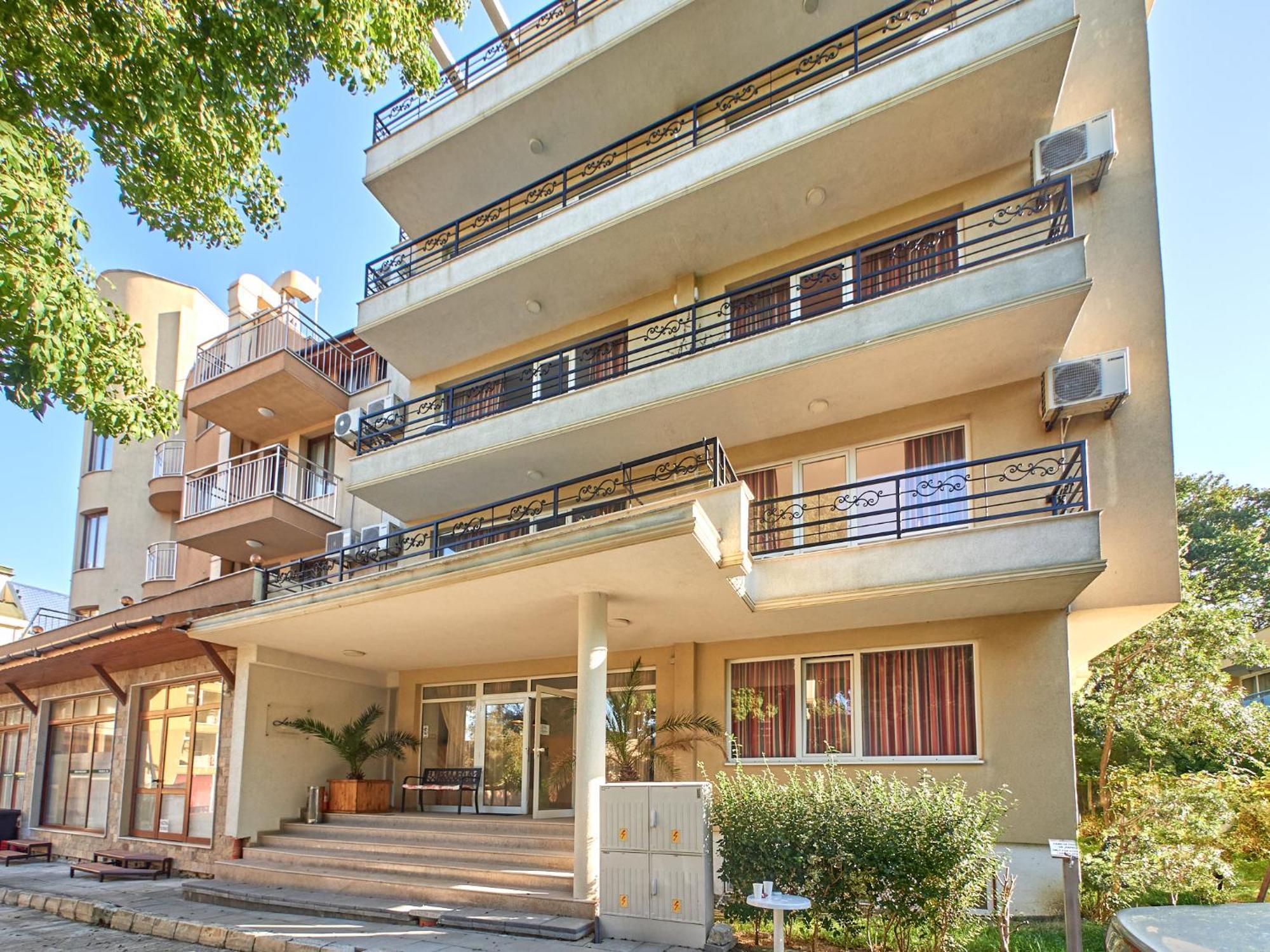 Relax Larrisa Studio Primorsko Exterior photo